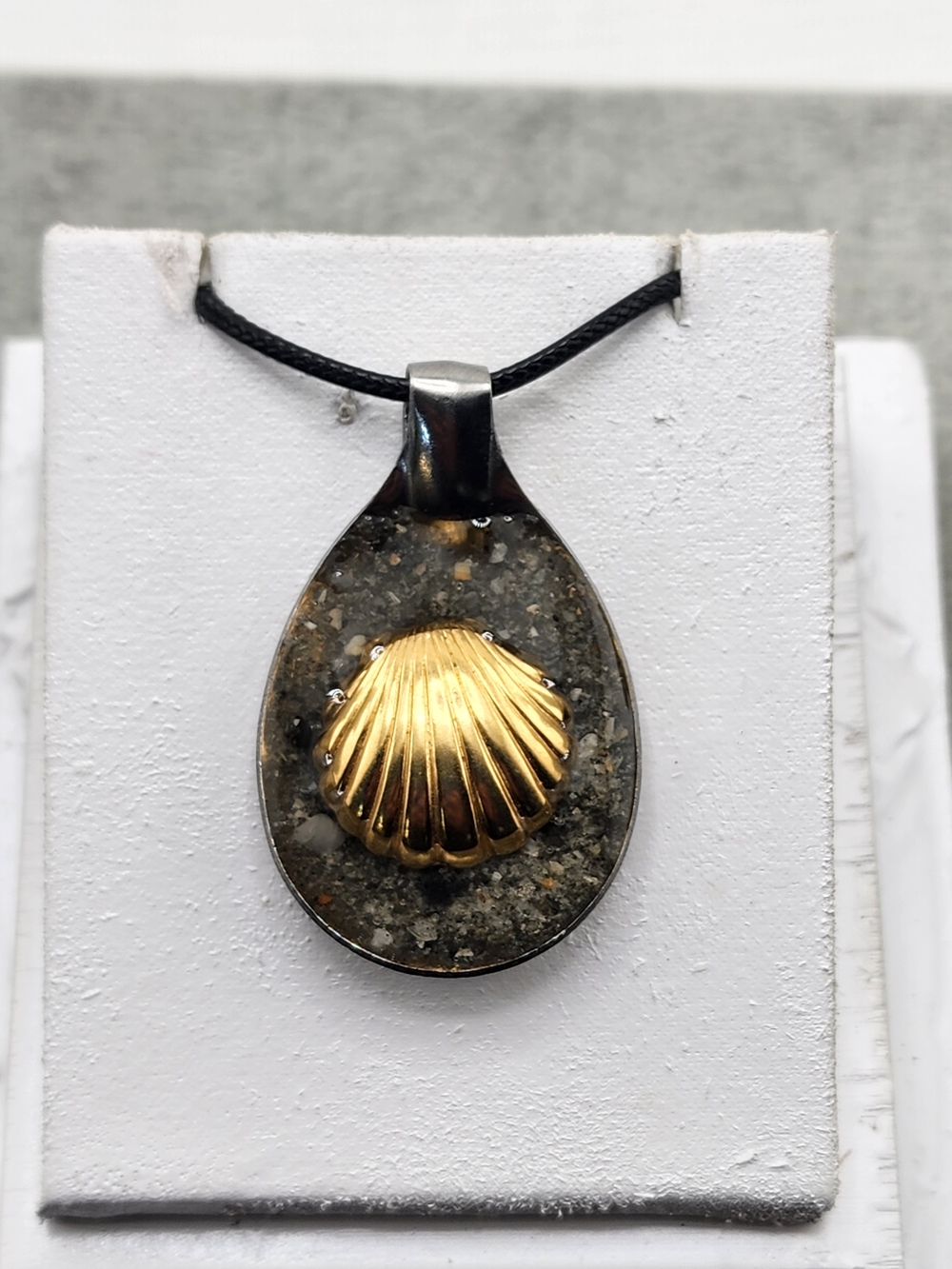 Gold Tone Shell Teardrop Pendant Necklace - Women's Jewelry